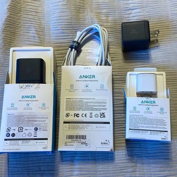NWT anker phone charger bundle - Picture 3 of 7